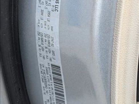 Used 2019 Chrysler Pacifica Limited image 18