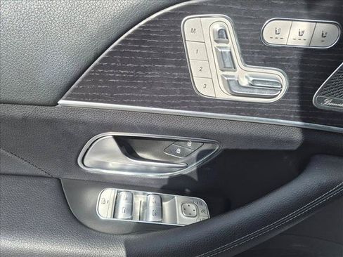 Used 2022 Mercedes-Benz GLS 450 4MATIC image 8