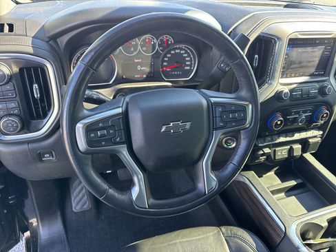 Used 2020 Chevrolet Silverado 1500 LT Trail Boss image 18