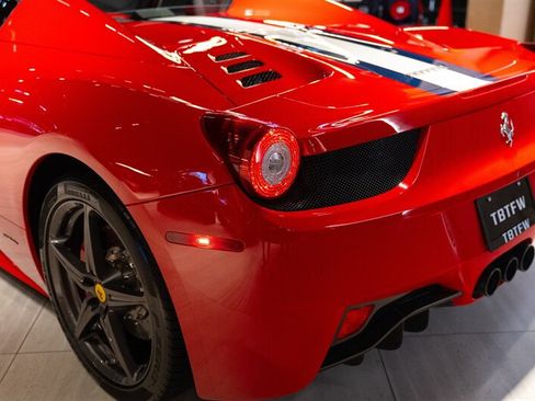 Used 2015 Ferrari 458 Spider RWD image 19