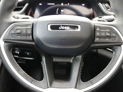 Used 2023 Jeep Grand Cherokee L Laredo AWD/4WD image 24
