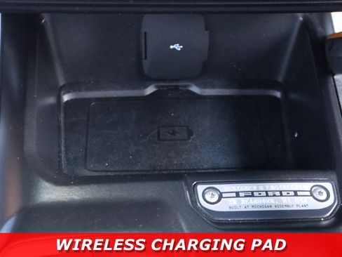 Used 2023 Ford Bronco Badlands image 26