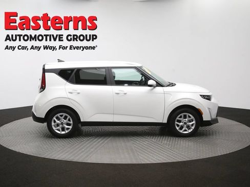 Used 2025 Kia Soul LX FWD image 43