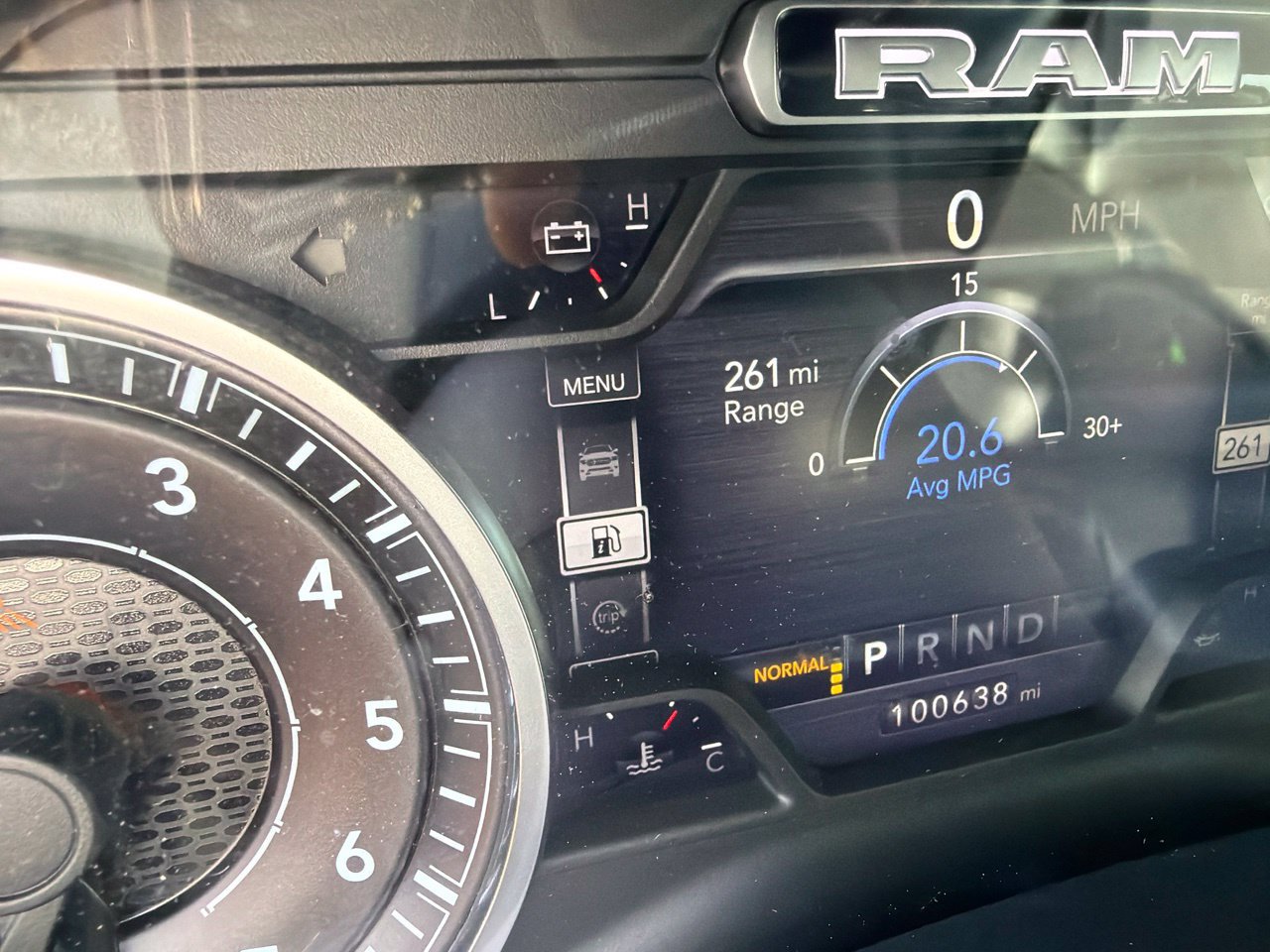 Used 2019 RAM 1500 Laramie RWD image 9