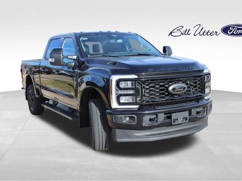 New 2026 Ford F250 Lariat w/ Black Appearance Package image 2
