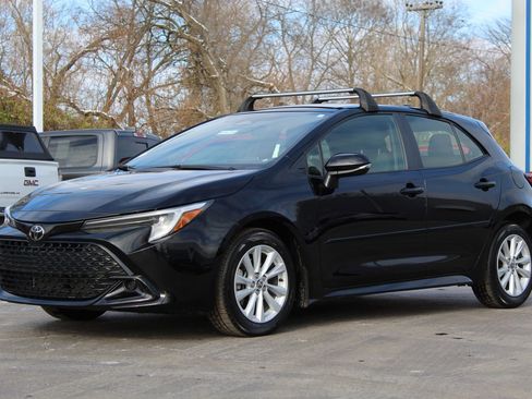 Used 2025 Toyota Corolla SE image 4