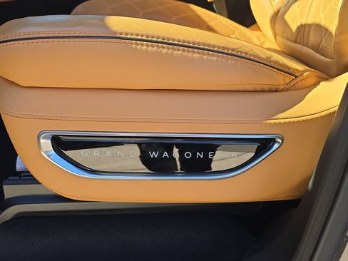 Used 2024 Jeep Grand Wagoneer Series III w/ Quick Order Packagew 28T AWD/4WD image 23