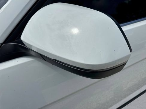 Used 2023 Volkswagen Atlas SE w/ Panoramic Sunroof Package FWD image 14