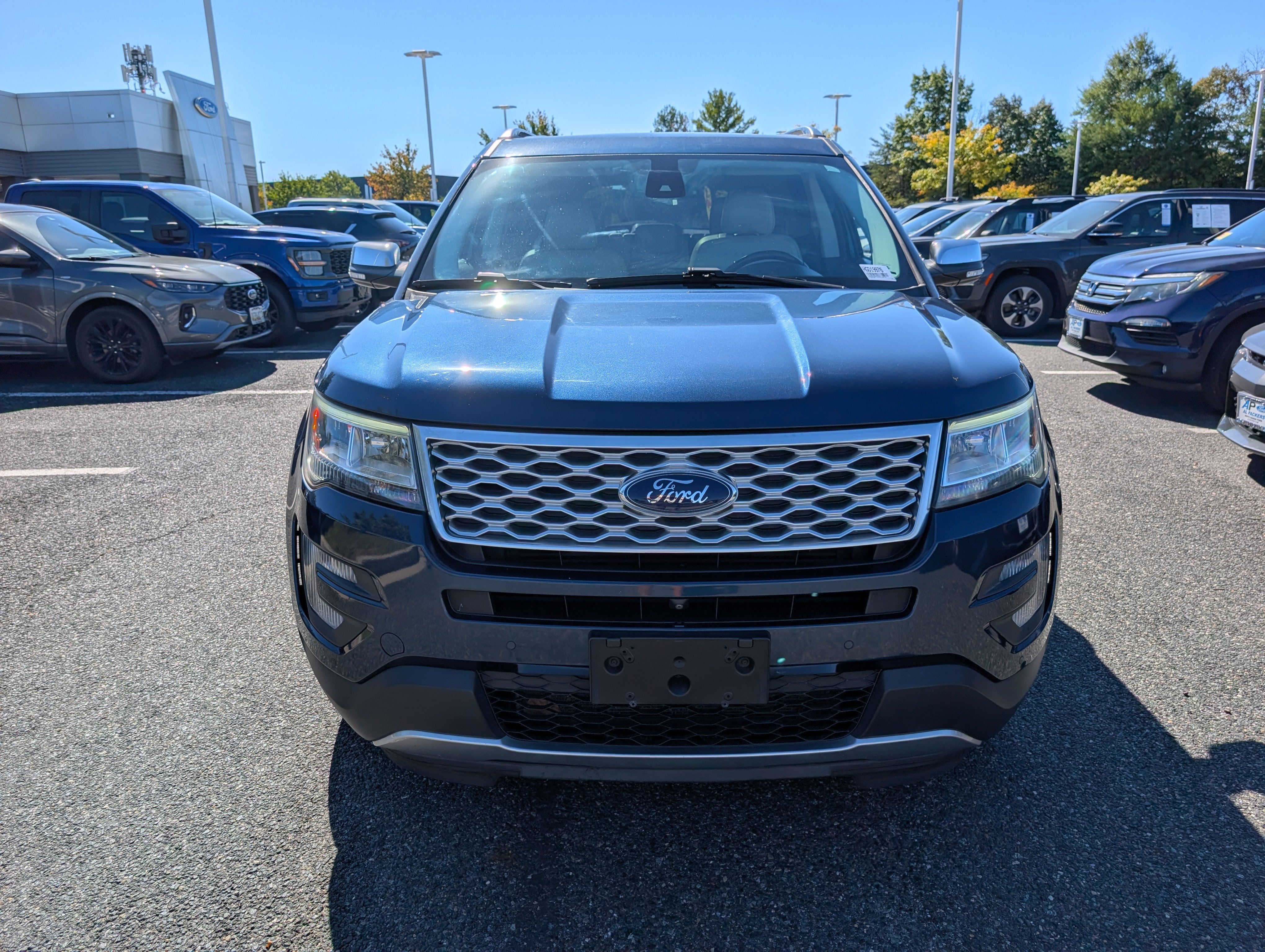 Certified 2017 Ford Explorer Platinum AWD/4WD image 9