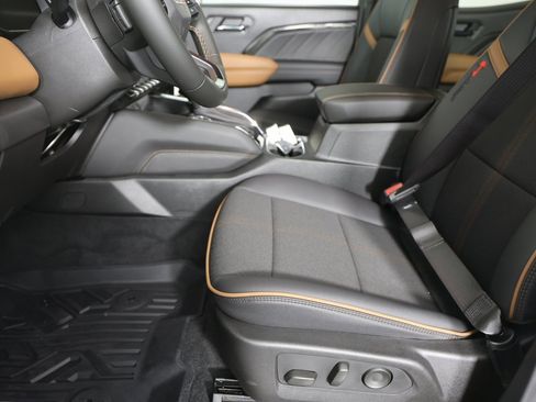 New 2025 GMC Canyon AT4 w/ Nightfall Edition image 11