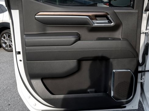 Used 2024 Chevrolet Silverado 1500 RST image 19