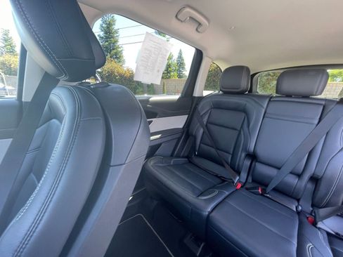 Used 2024 Lincoln Nautilus Premier image 64