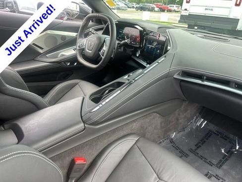 Used 2024 Chevrolet Corvette Stingray Preferred Cpe w/ Z51 Performance Package RWD image 31