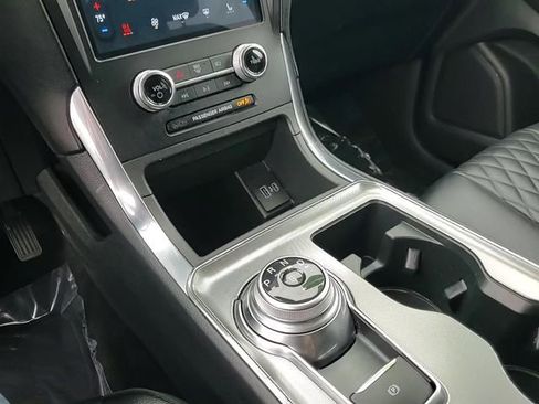 Used 2024 Ford Edge Titanium image 24