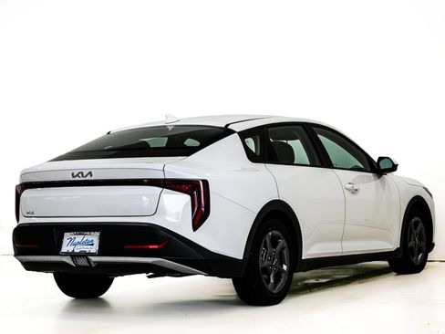 Used 2025 Kia K4 FWD image 6