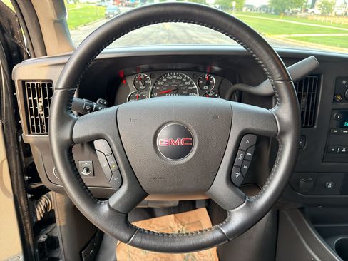 Used 2023 GMC Savana 3500 Extended w/ Driver Convenience Package RWD image 22