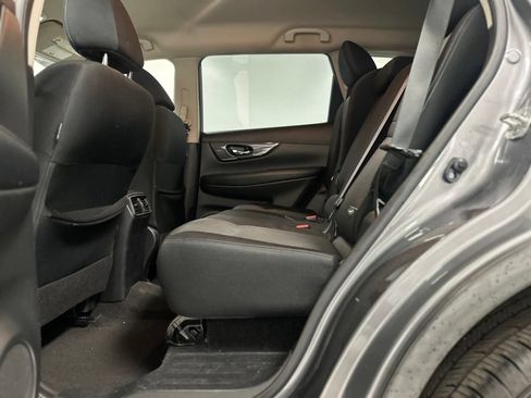 Used 2020 Nissan Rogue S w/ Special Edition Package FWD image 17