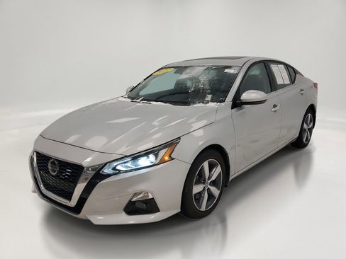 Used 2022 Nissan Altima 2.5 SL image 3