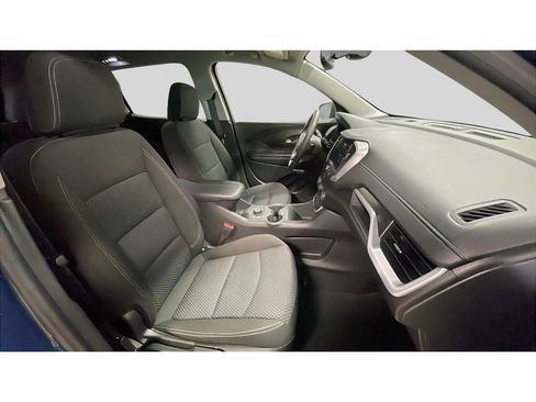 Used 2024 GMC Terrain SLE w/ Driver Convenience Package image 17