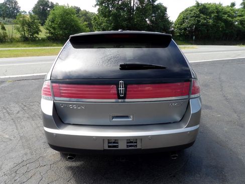 Used 2008 Lincoln MKX FWD image 6