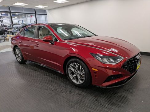 Certified 2023 Hyundai Sonata SEL w/ Convenience Package image 3