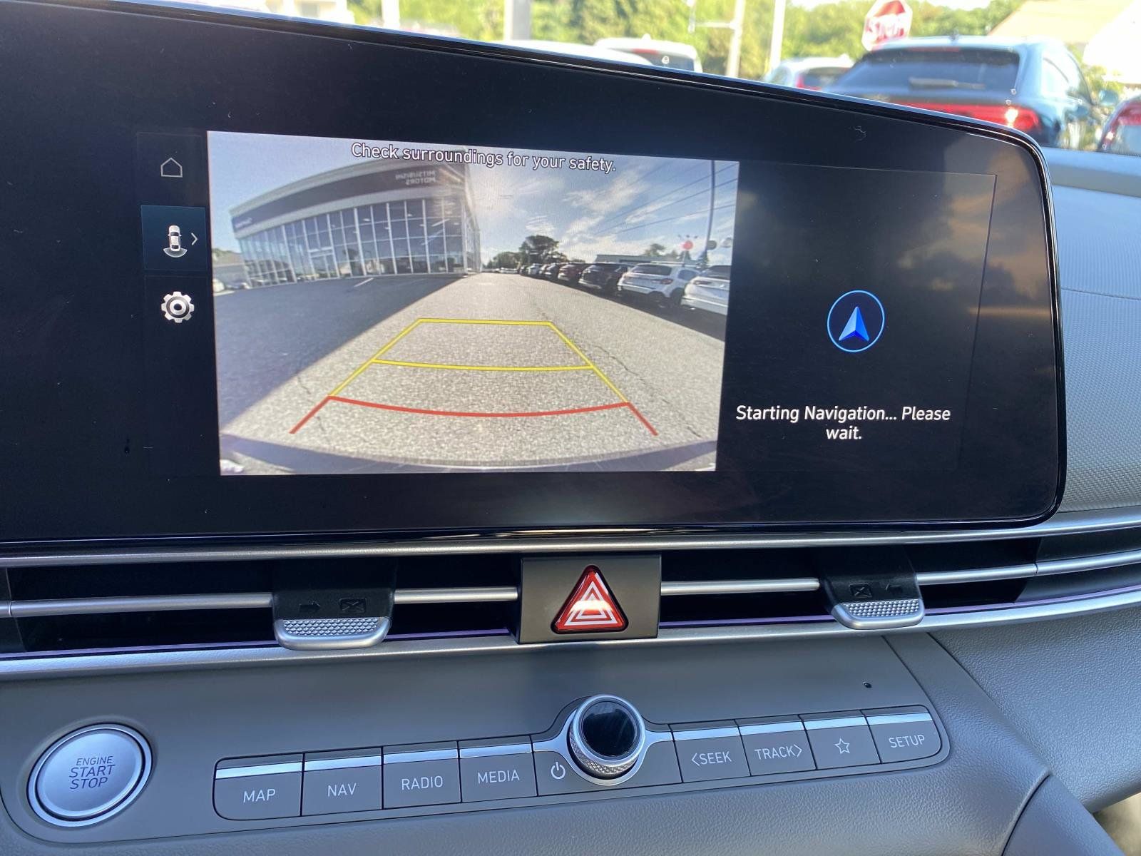 Used 2024 Hyundai Elantra SEL FWD image 11