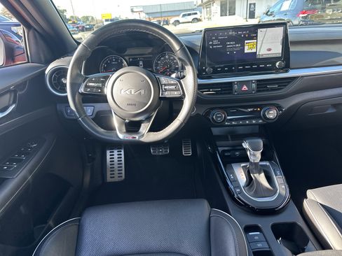 Used 2023 Kia Forte GT-Line w/ GT-Line Premium Package image 15