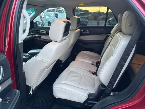 Used 2016 Ford Explorer Platinum AWD/4WD image 12