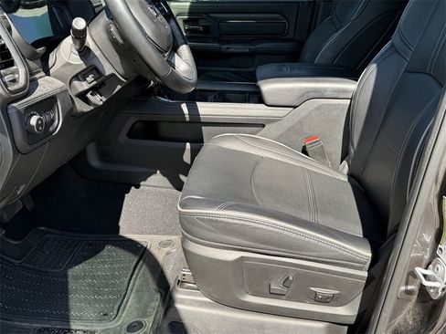 Used 2024 RAM 3500 Limited image 12