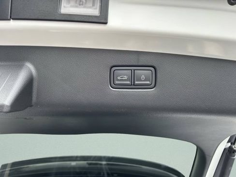 New 2026 Genesis GV70 2.5T Advanced AWD/4WD image 17