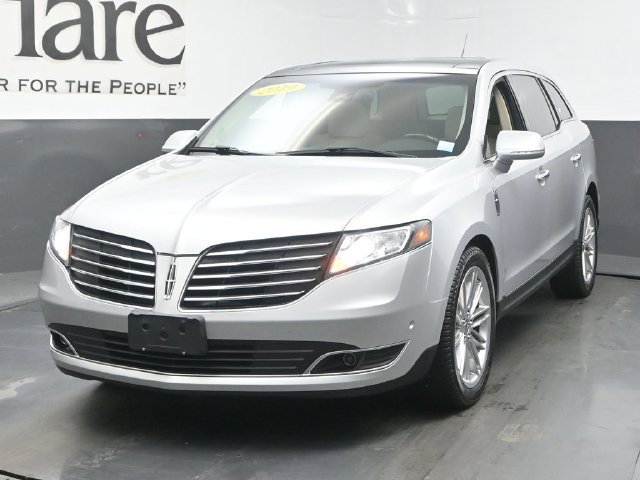 Used 2019 Lincoln MKT AWD image 7