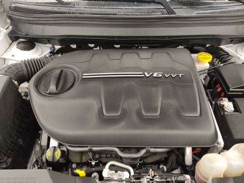 Used 2019 Jeep Cherokee Limited image 30