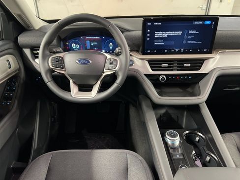 New 2026 Ford Explorer Active image 8