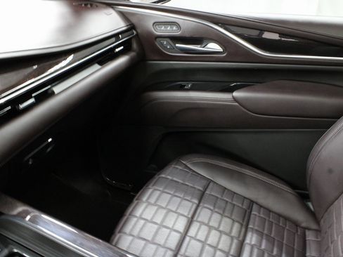 Used 2023 Cadillac Escalade Premium Luxury Platinum image 41