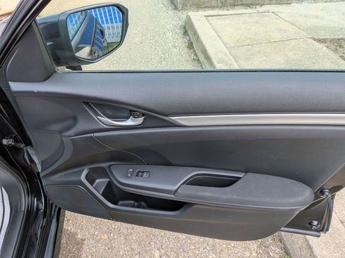 Used 2019 Honda Civic LX image 29