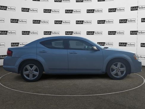 Used 2013 Dodge Avenger SE image 7
