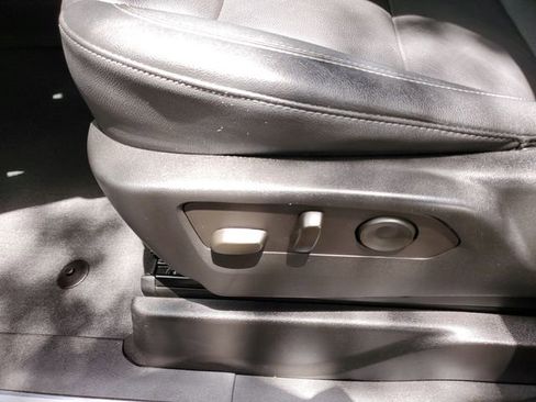Used 2023 Chevrolet Tahoe LT RWD image 24