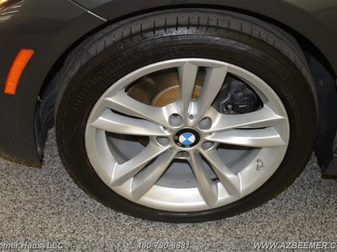 Used 2018 BMW 320i Sedan image 40