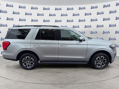 Used 2024 Ford Expedition XLT AWD/4WD image 9