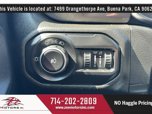 Used 2019 Jeep Wrangler Sport AWD/4WD image 27