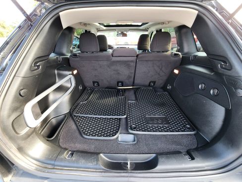 Used 2016 Jeep Cherokee 75th Anniversary AWD/4WD image 21