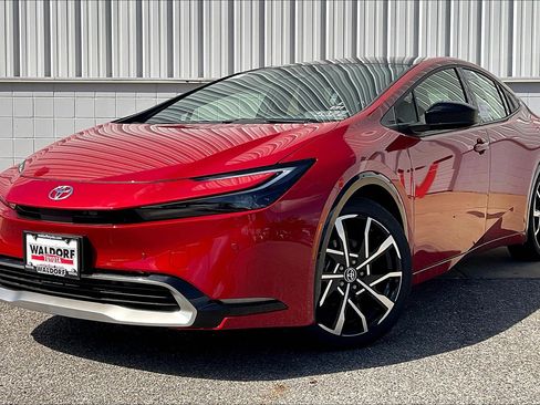 New 2026 Toyota Prius Plug-In Hybrid image 2