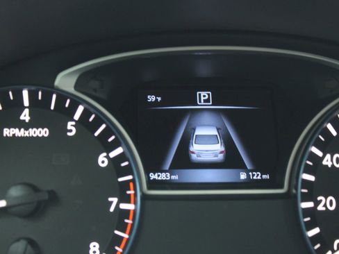 Used 2017 Nissan Altima 2.5 SR w/ Midnight Edition Package image 29