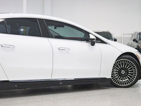 Used 2023 Mercedes-Benz EQS 580 4MATIC Sedan image 11