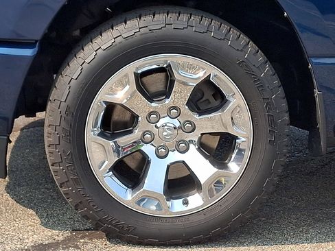 Used 2020 RAM 1500 Big Horn AWD/4WD image 8