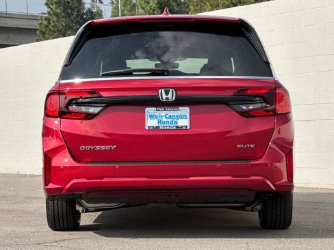 New 2026 Honda Odyssey Elite image 5