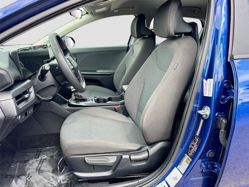 Used 2025 Kia K4 LXS image 19
