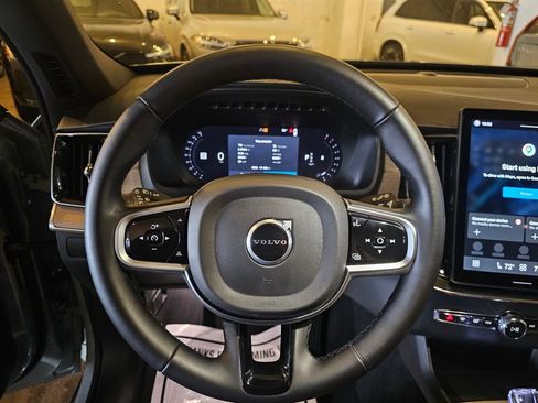 Certified 2025 Volvo XC90 B5 Core AWD/4WD image 20