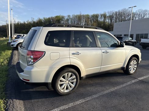 Used 2012 Subaru Forester 2.5X Premium AWD/4WD image 3