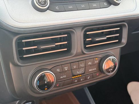 Used 2023 Ford Maverick Lariat w/ Lariat Luxury Package FWD image 11
